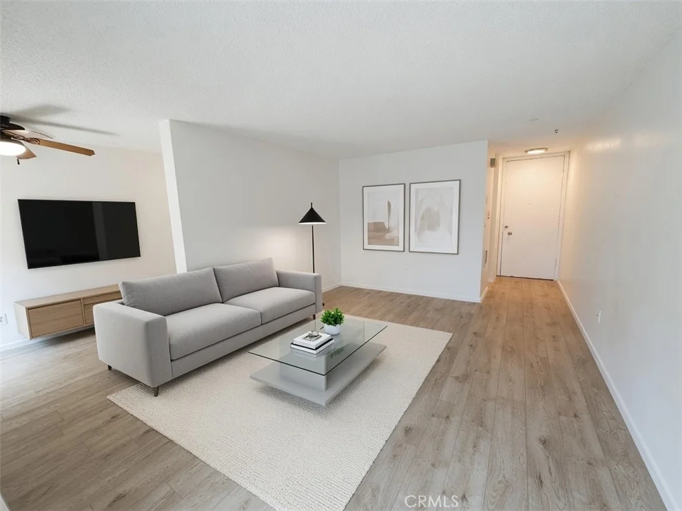 Unit for sale at 3050 Rue Dorleans, San Diego, CA 92110