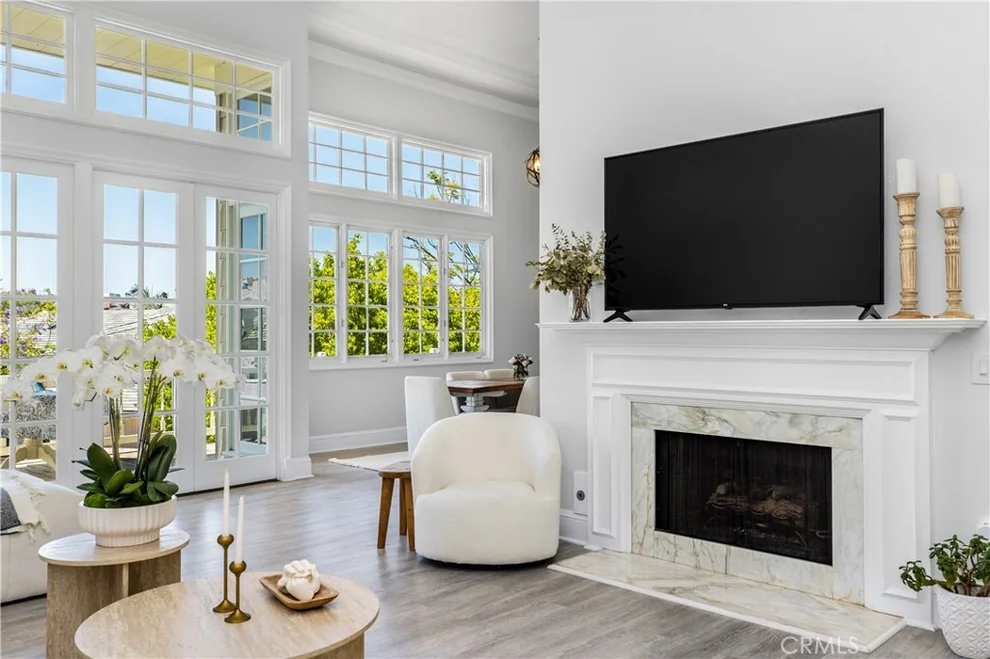 Unit for sale at 2254 The Terrace, Los Angeles, CA 90049