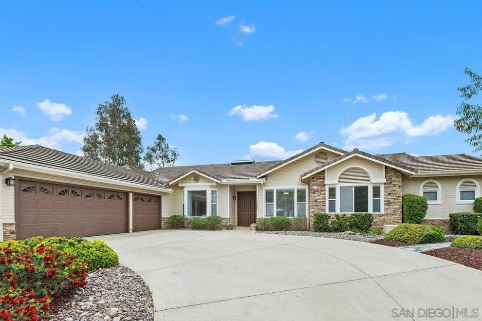 Unit for sale at 14353 Sandhill Dr., Poway, CA 92064