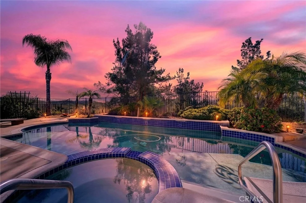 Unit for sale at 23801 Hollingsworth, Murrieta, CA 92562
