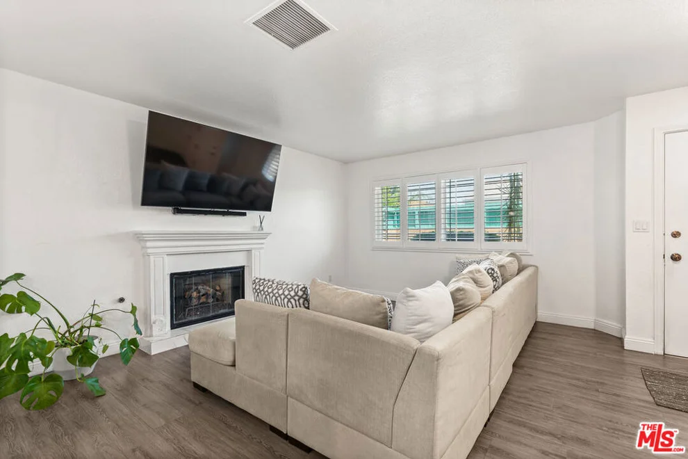 Unit for sale at 4241 1/2 Lennox Boulevard, Inglewood, CA 90304