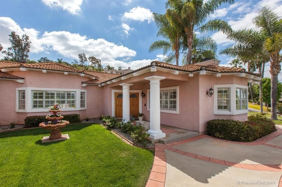 Unit for sale at 2220 Highview, Vista, CA 92084