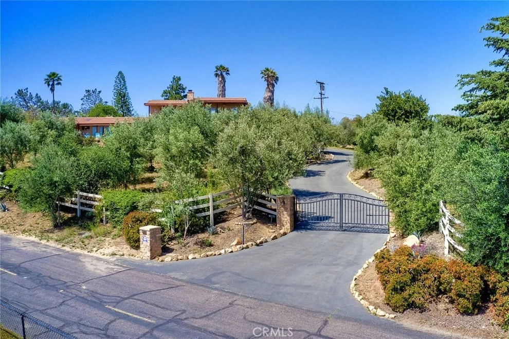 Unit for sale at 4755 San Jacinto, Fallbrook, CA 92028