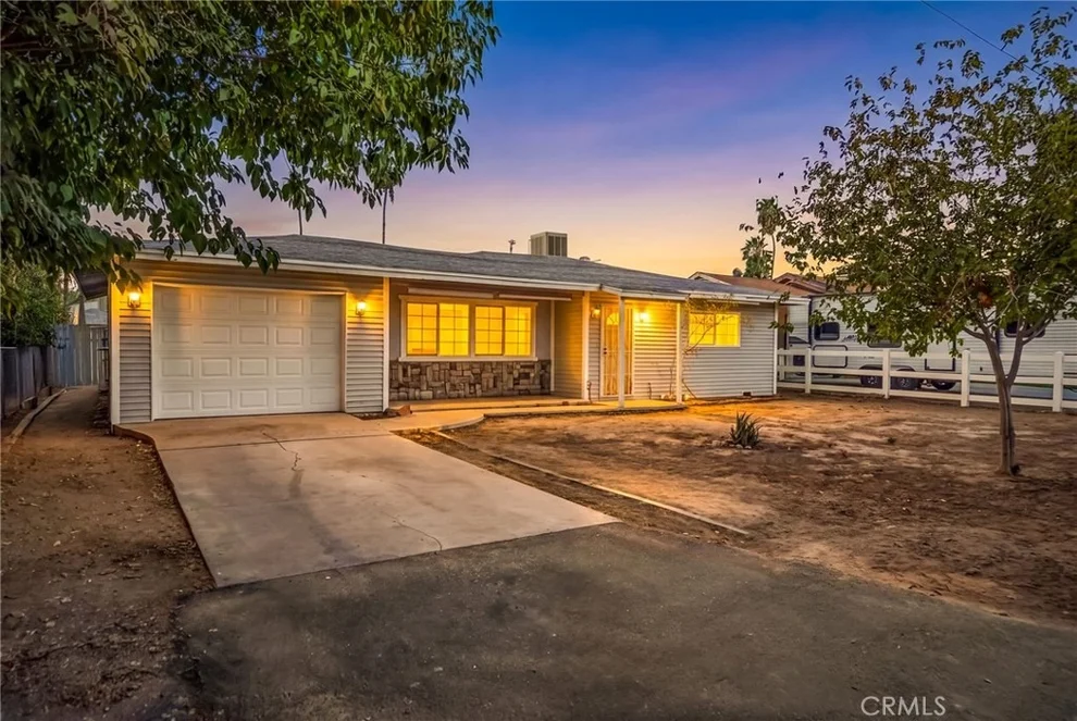 Unit for sale at 40680 Johnston Avenue, Hemet, CA 92544
