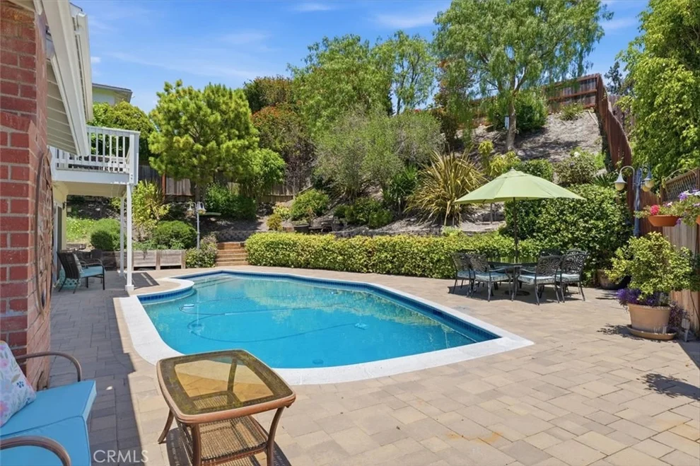 Unit for sale at 29512 Whitley Collins, Rancho Palos Verdes, CA 90275