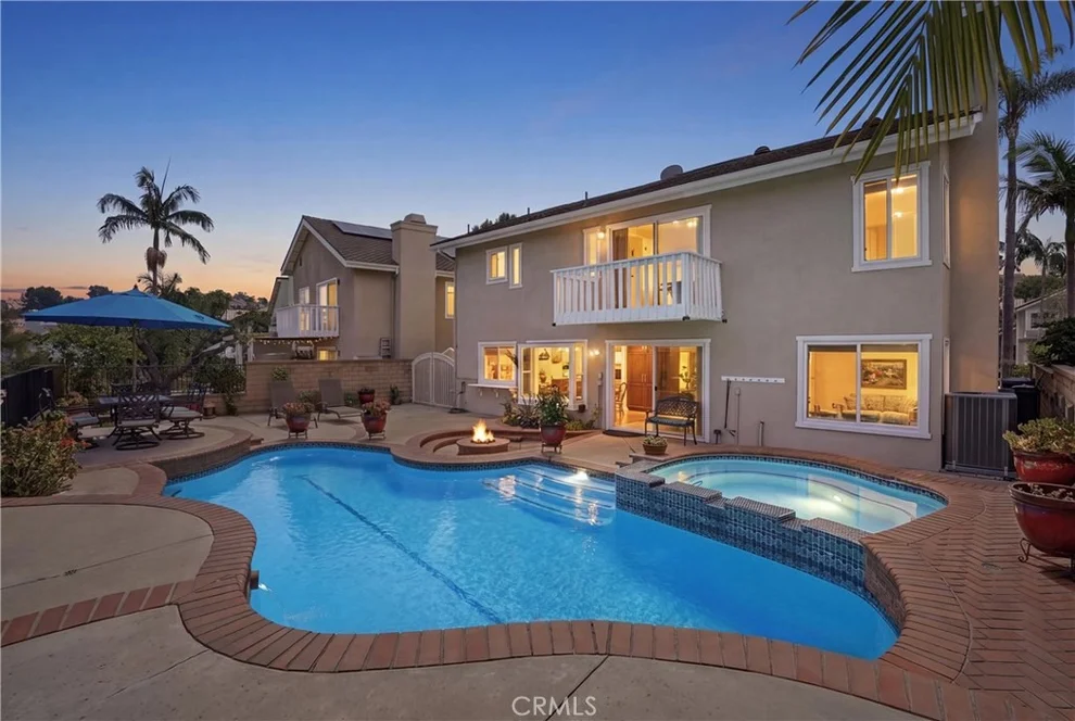 Unit for sale at 27411 Betanzos, Mission Viejo, CA 92692