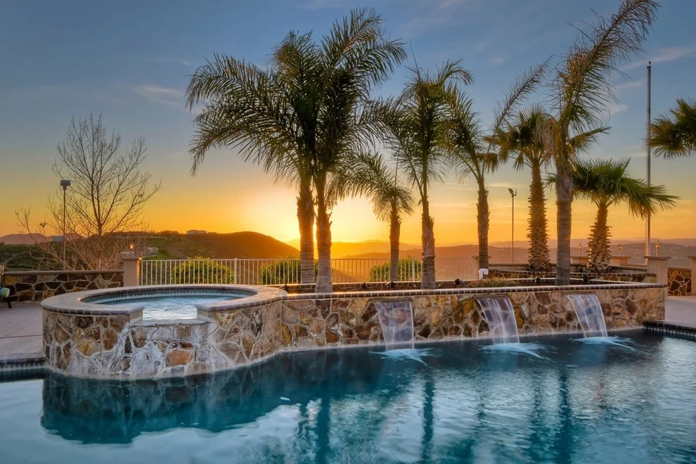 Unit for sale at 25120 Starlight Mountain Rd, Ramona, CA 92065