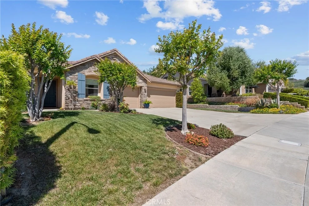 Unit for sale at 30127 Galbreth Court, Castaic, CA 91384