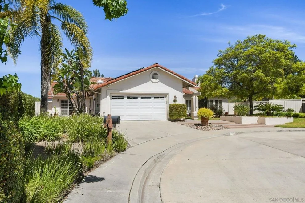 Unit for sale at 11762 Calle Vivienda, San Diego, CA 92128
