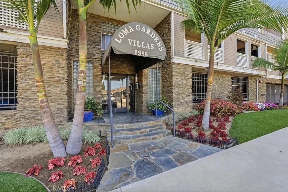Unit for sale at 1355 Loma Avenue, Long Beach, CA 90804
