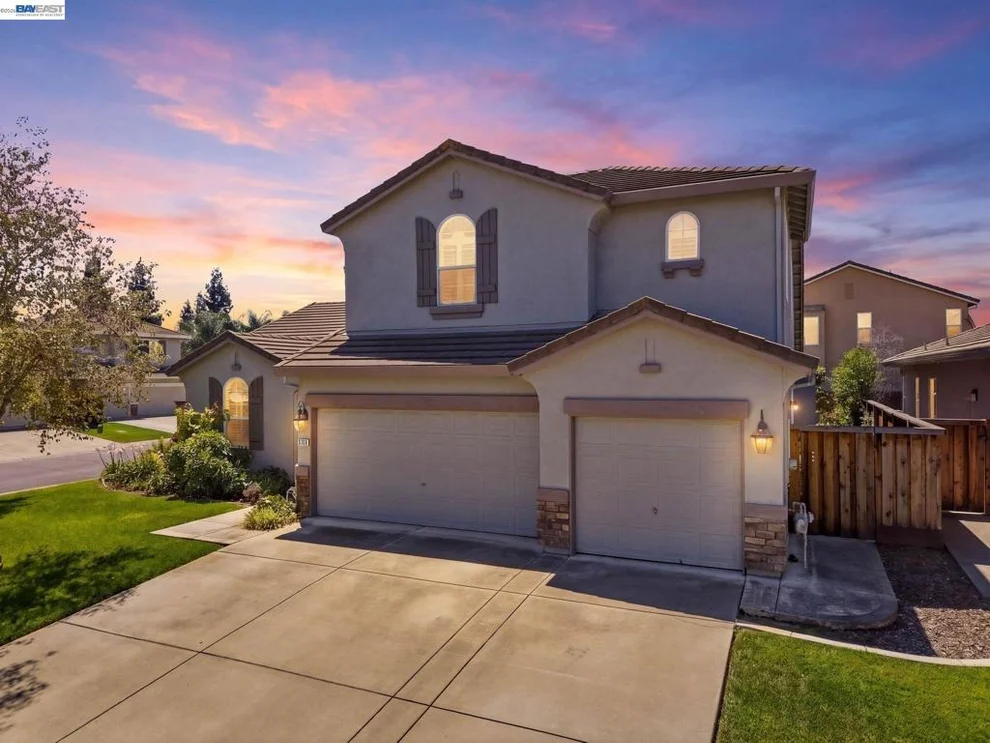 Unit for sale at 9569 Nicole Ln, Elk Grove, CA 95758