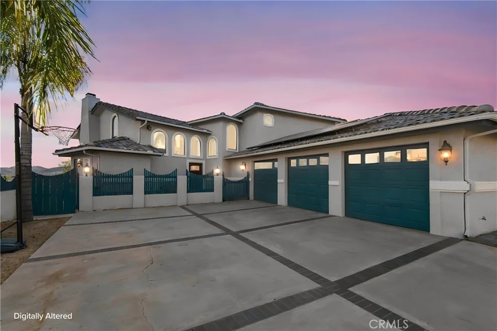 Unit for sale at 29242 Old Wrangler, Canyon Lake, CA 92587