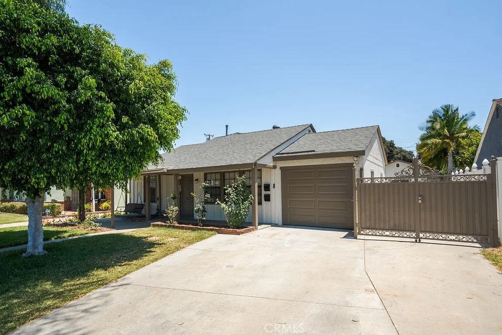 Unit for sale at 13918 Fidler, Bellflower, CA 90706