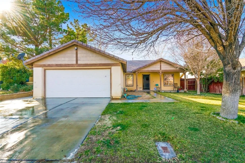 Unit for sale at 43223 33rd Street E, Lancaster, CA 93535