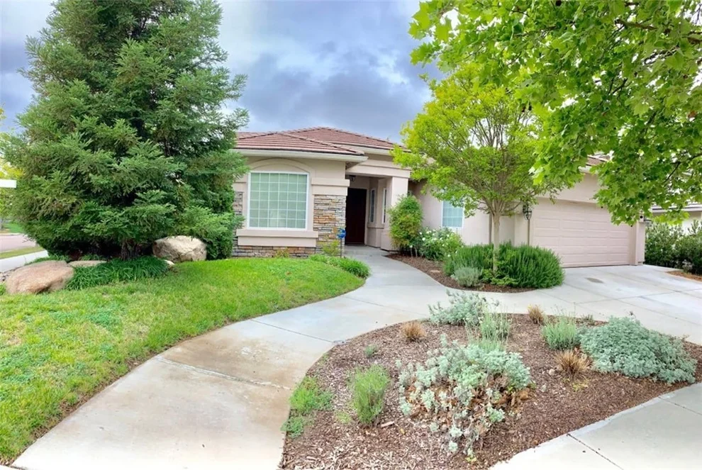 Unit for sale at 1080 Sleepy Hollow Road, Paso Robles, CA 93446