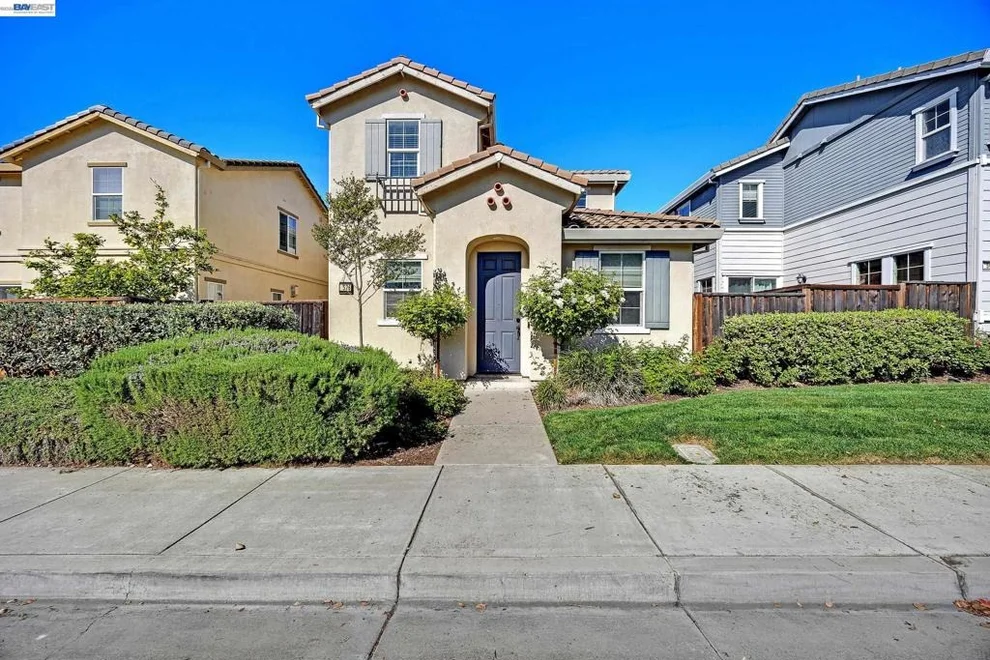 Unit for sale at 576 Herb White Way, Pittsburg, CA 94565