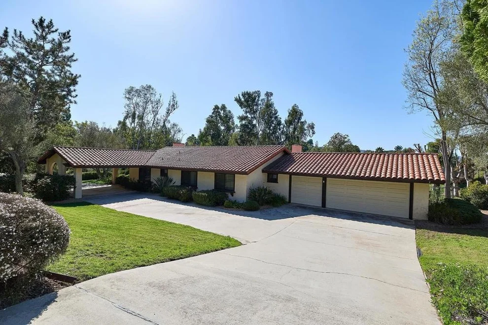 Unit for sale at 18540 Polvera Drive, San Diego, CA 92128