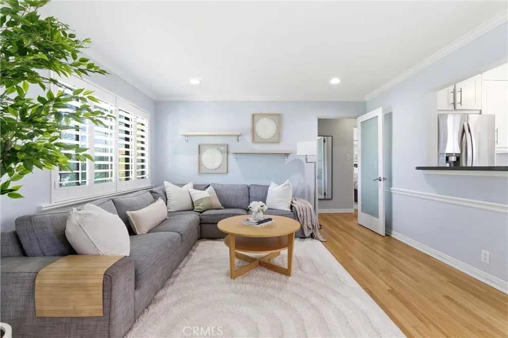 Unit for sale at 526 N Toluca Park Drive, Burbank, CA 91505