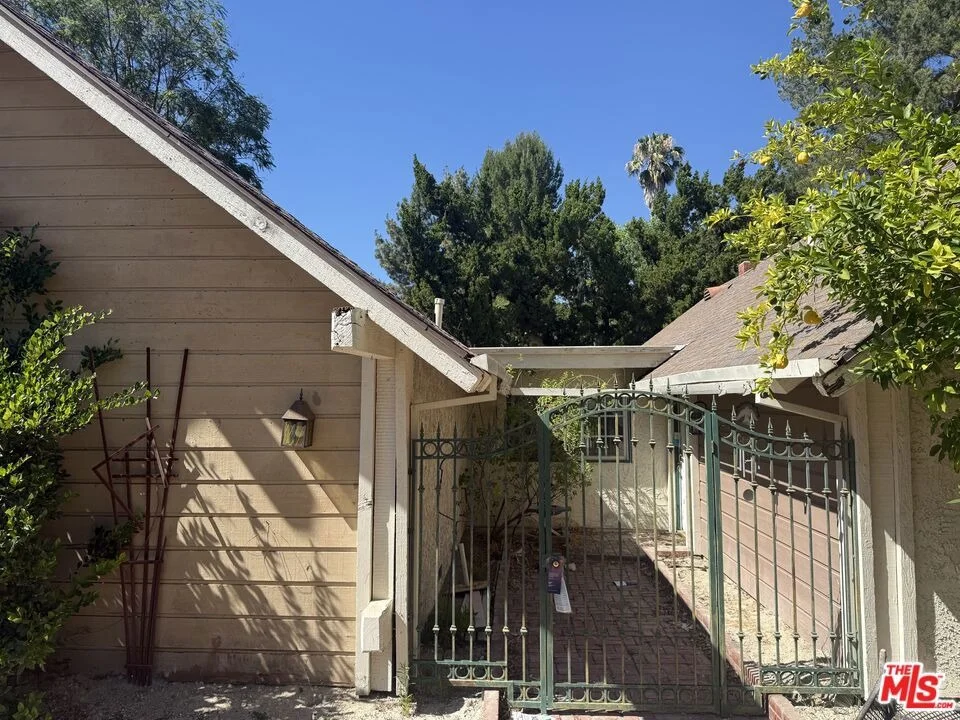 Unit for sale at 22520 Malden Street, Canoga Park, CA 91304
