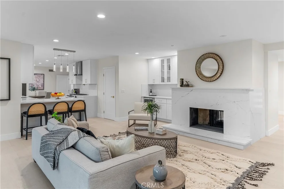 Unit for sale at 16915 Dormie, Encino, CA 91436