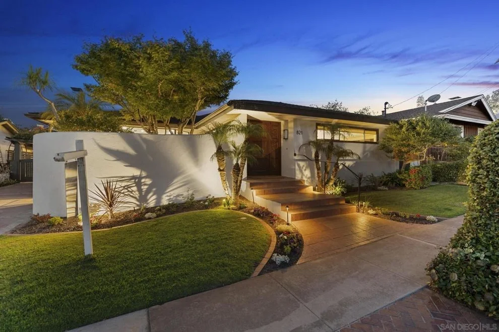 Unit for sale at 821 Moana Dr, San Diego, CA 92106