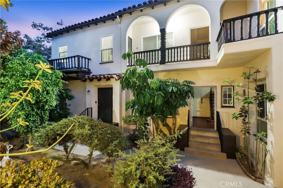 Unit for sale at 4171 Garthwaite Avenue, Los Angeles, CA 90008