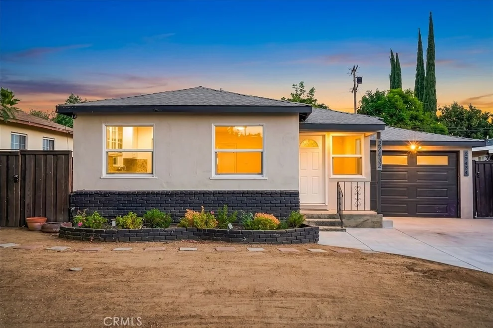Unit for sale at 22432 Berdon Street, Woodland Hills, CA 91367