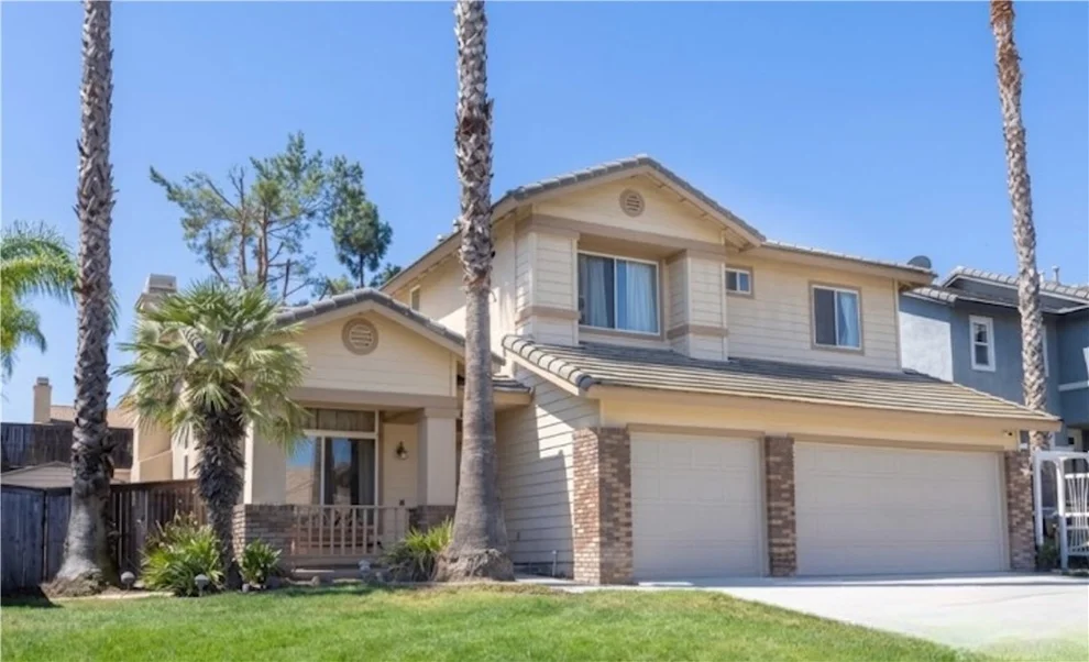 Unit for sale at 1480 Cherrywood Cir, Corona, CA 92881