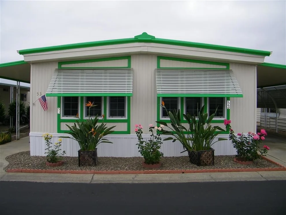 Unit for sale at 1506 Oak Dr., Vista, CA 92084
