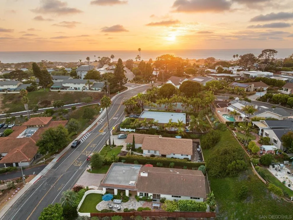 Unit for sale at 630 S Nardo, Solana Beach, CA 92075