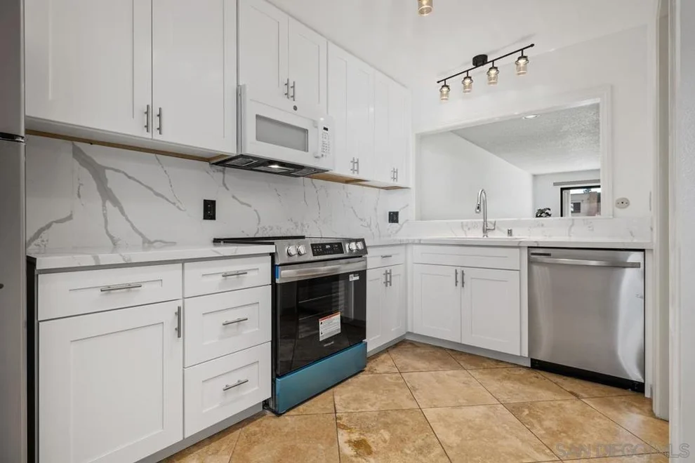 Unit for sale at 3525 Lebon, San Diego, CA 92122