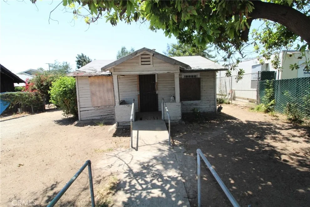 Unit for sale at 477 S Downey Road, East Los Angeles, CA 90063