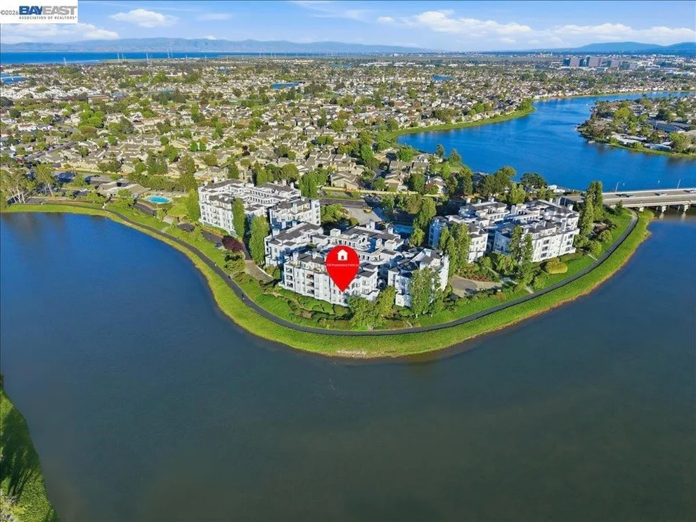 Unit for sale at 720 Promontory Point Ln, Foster City, CA 94404