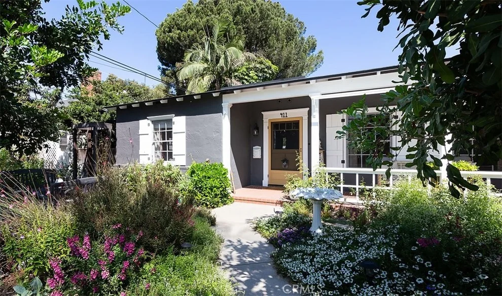 Unit for sale at 411 Edgewood Road, Santa Ana, CA 92706