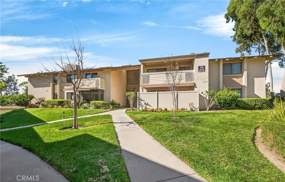 Unit for sale at 13515 Avenida Santa Tecla, La Mirada, CA 90638