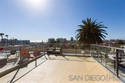 Unit for sale at 401 N Coast Hwy, Oceanside, CA 92054