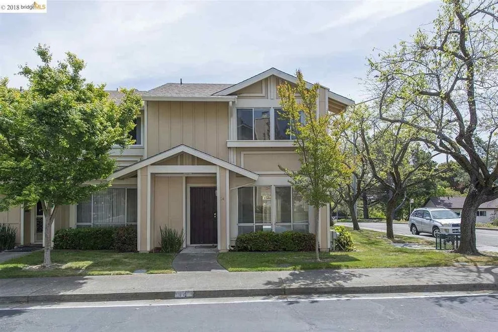 Unit for sale at 14 Park Ct, Richmond, CA 94803