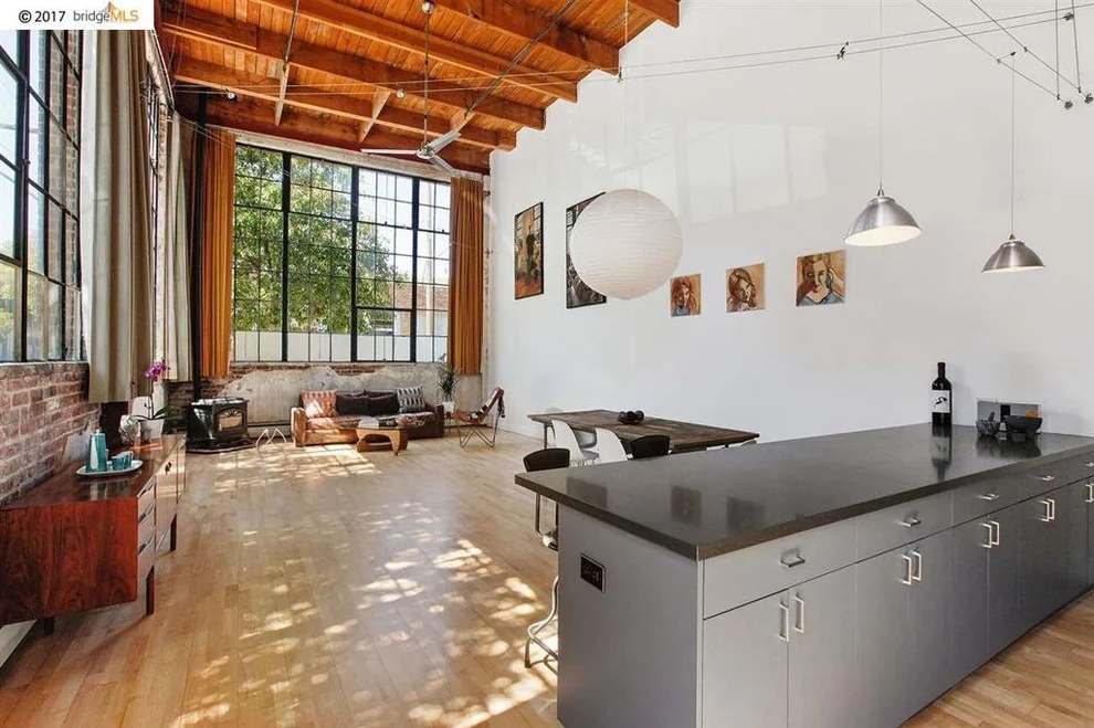 Unit for sale at 4300 Horton St, Emeryville, CA 94608