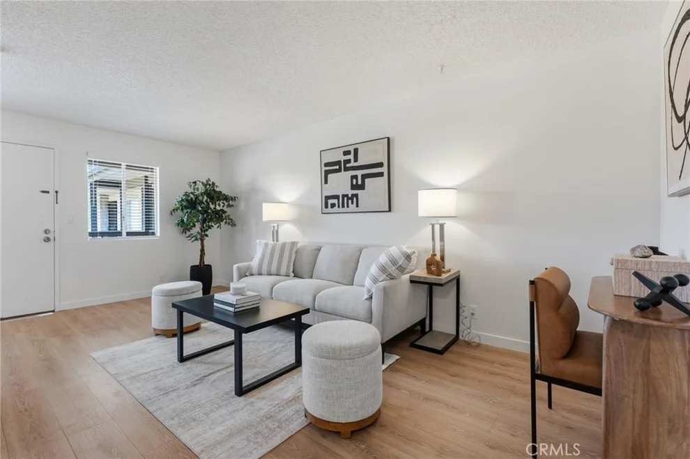 Unit for sale at 4633 Marine Ave, Lawndale, CA 90260