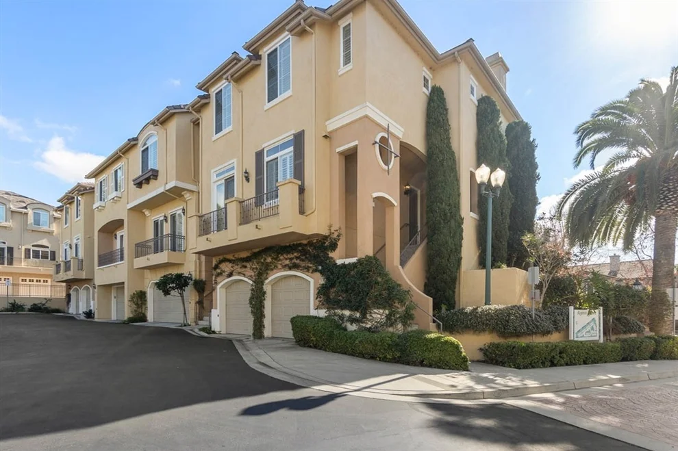 Unit for sale at 3896 Quarter Mile Drive, San Diego, CA 92130
