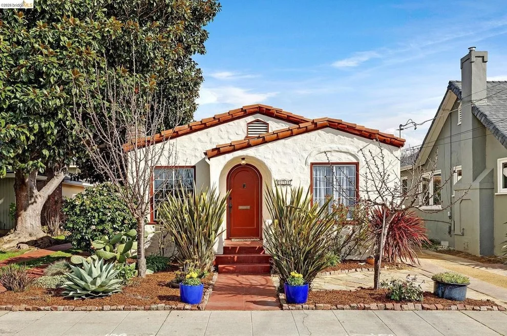 Unit for sale at 658 32Nd St, Richmond, CA 94804