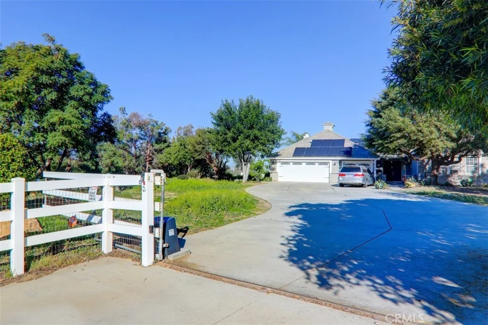 Unit for sale at 16950 Scottsdale, Riverside, CA 92504