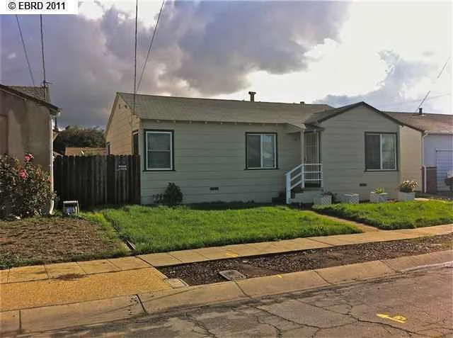 Unit for sale at 1354 PEARSON AVE, San Leandro, CA 94577-2434