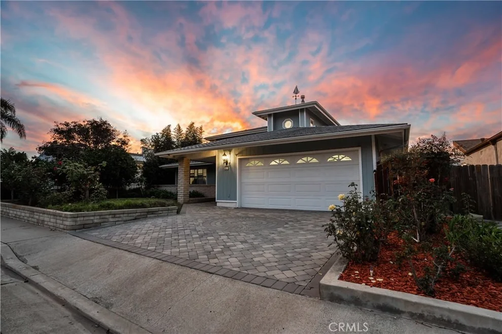 Unit for sale at 421 Calle Robles, San Clemente, CA 92672