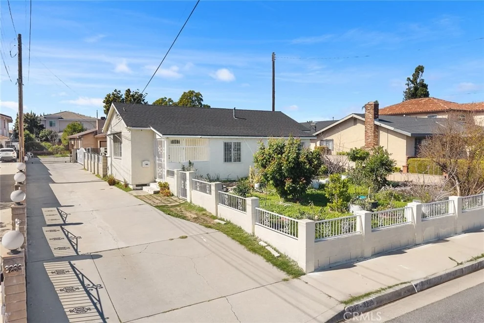 Unit for sale at 3239 Ivar Avenue, Rosemead, CA 91770