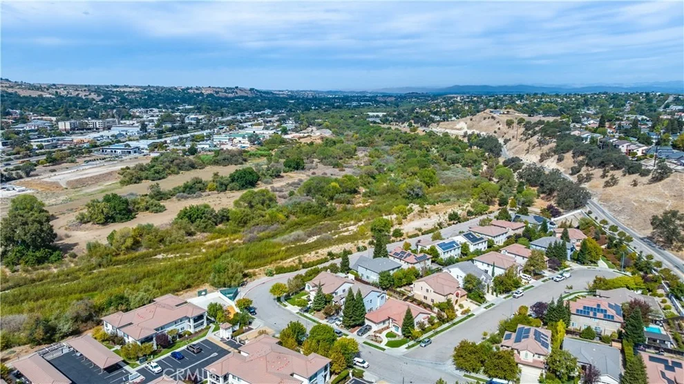 Unit for sale at 82 Navajo, Paso Robles, CA 93446