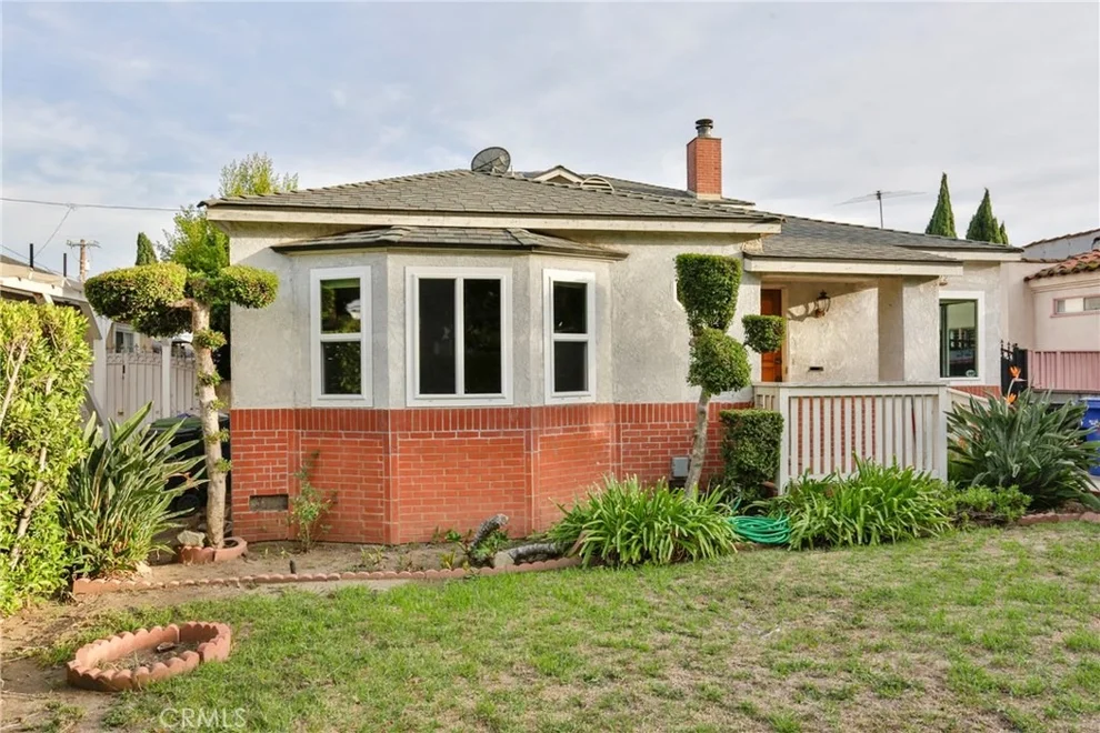 Unit for sale at 12422 Idaho Avenue, Los Angeles, CA 90025