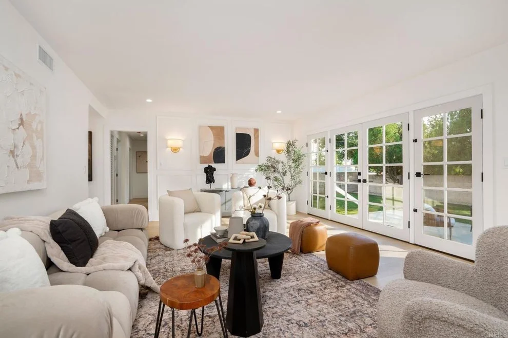 Unit for sale at 18438 Los Alimos St, Northridge, CA 91326