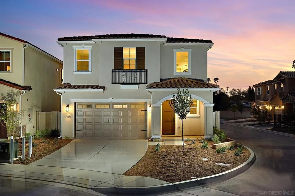 Unit for sale at 749 Michael Ct, Vista, CA 92081