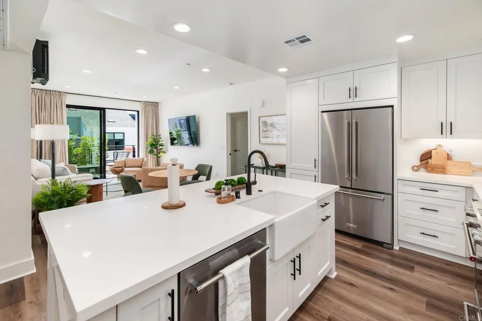 Unit for sale at 1105 Catania Court, Encinitas, CA 92024